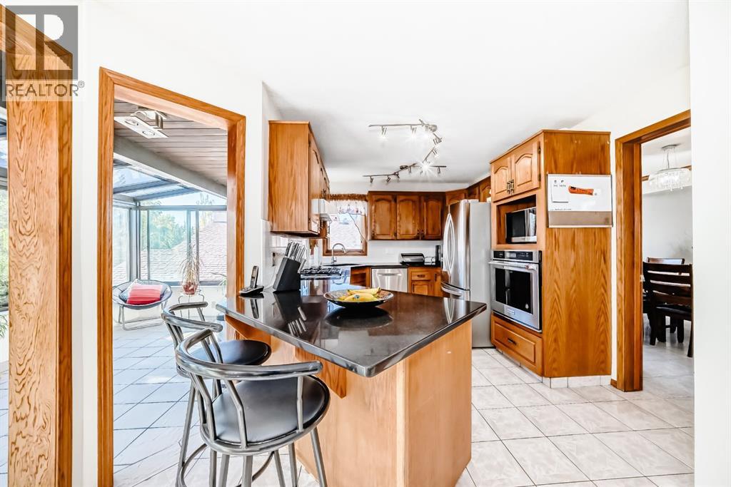 142 Edgeview Road NW