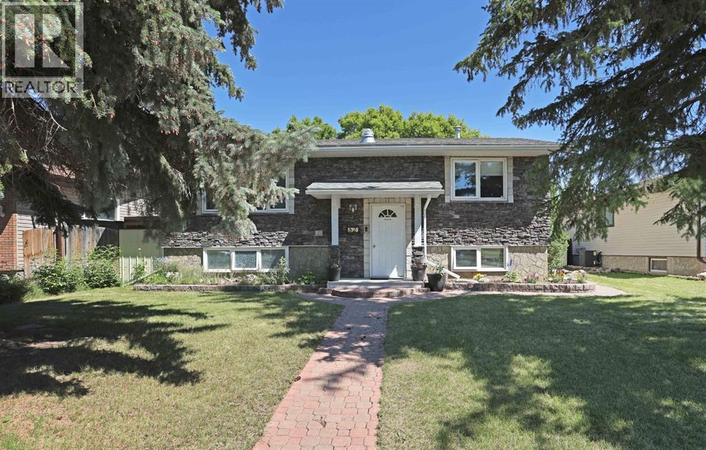 52 Marshall Drive W