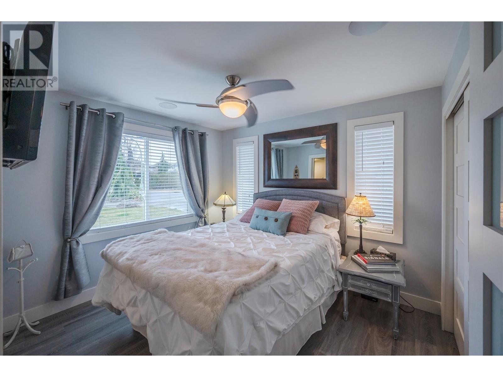 1362 Green Bay Road