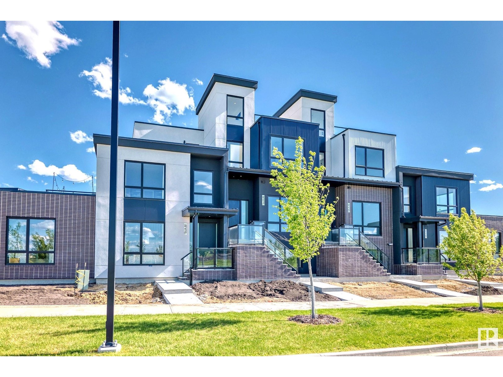 #42 5 Rondeau DR