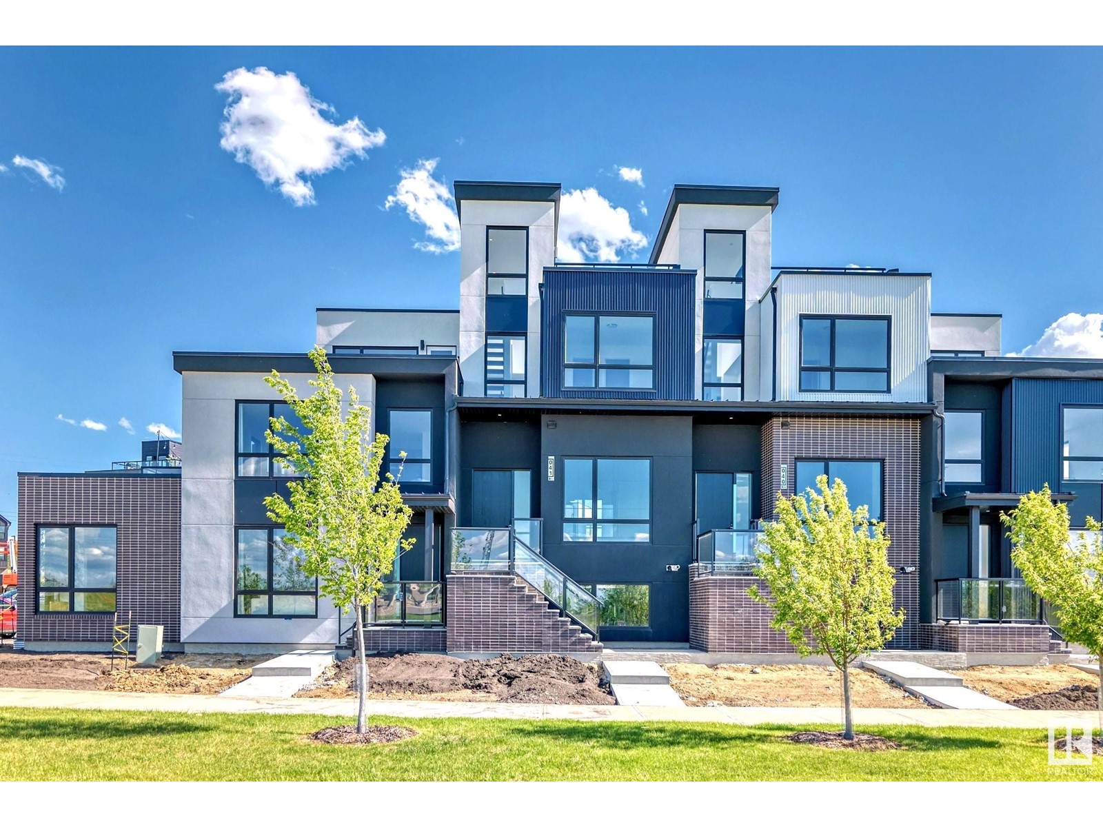 #42 5 Rondeau DR