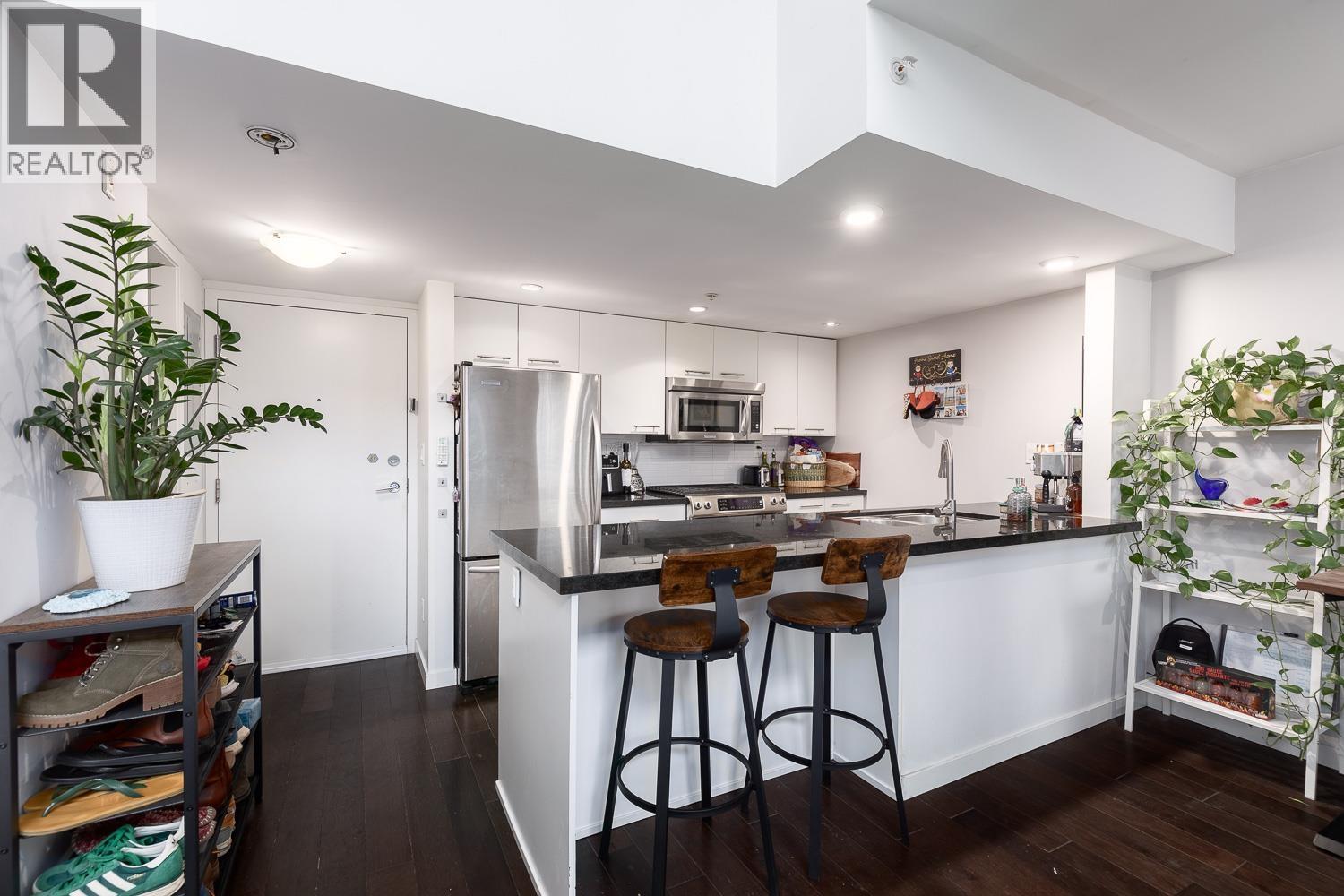 PH7 1288 CHESTERFIELD AVENUE