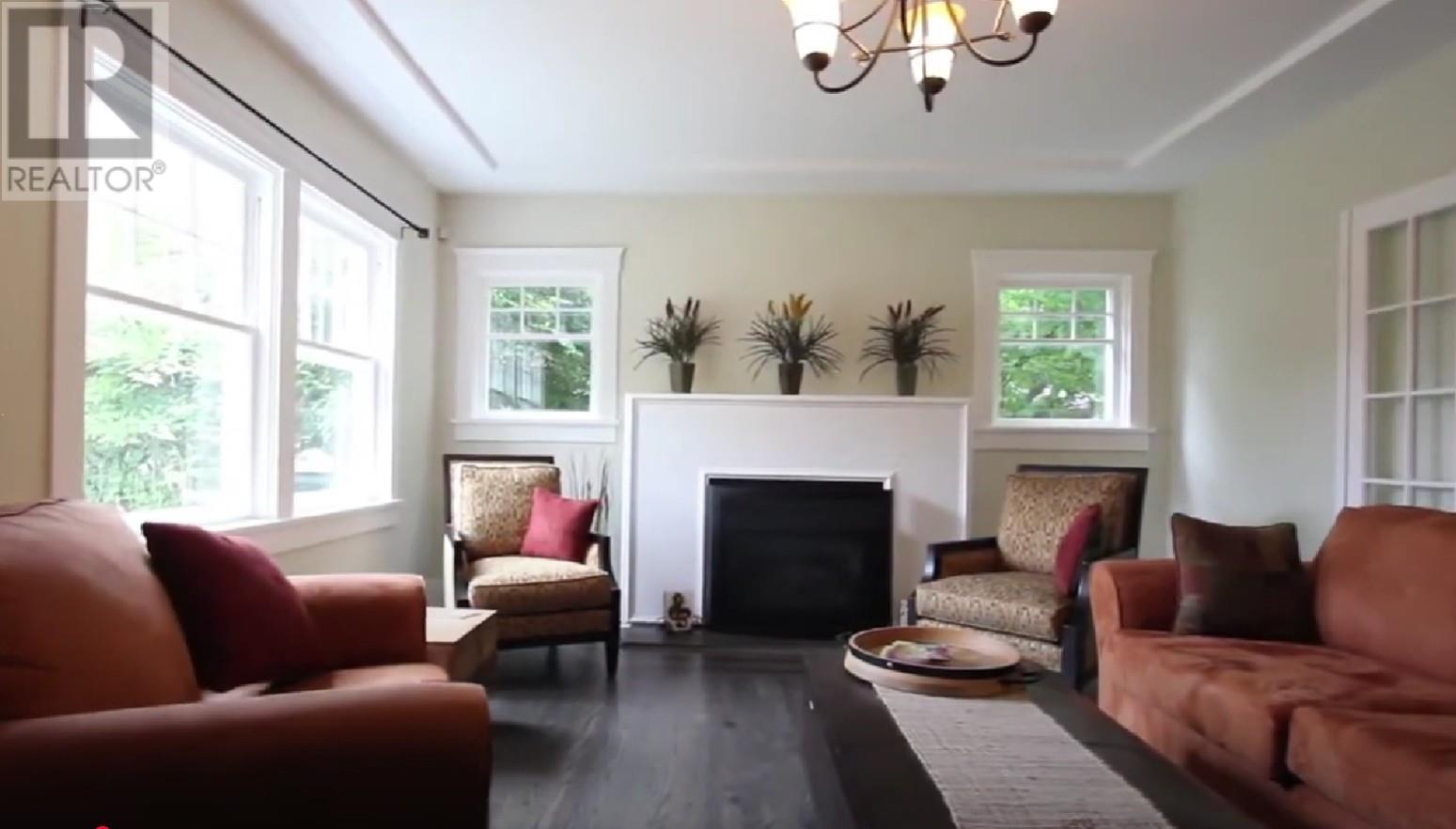 1023 Lawrence Avenue