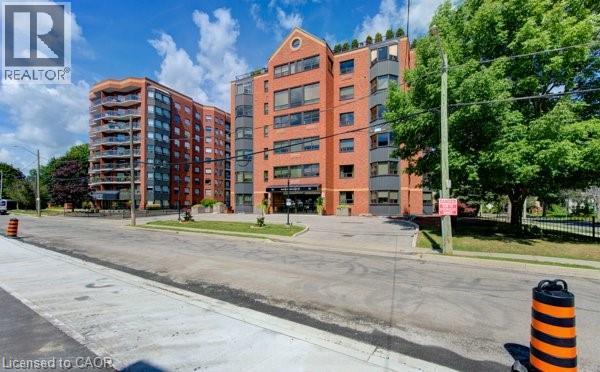 20 ELLEN Street E Unit# 303