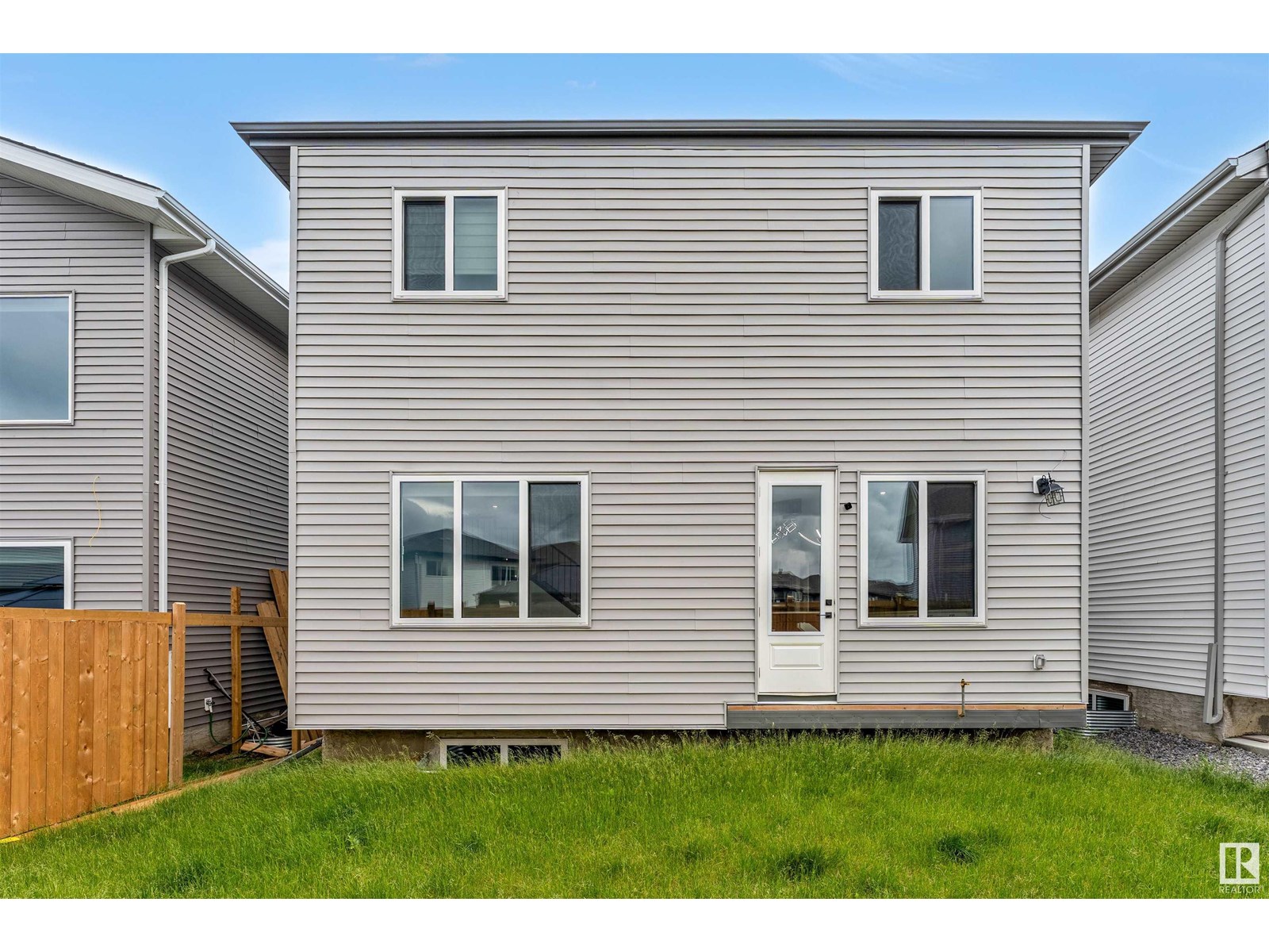 1356 20 St. NW