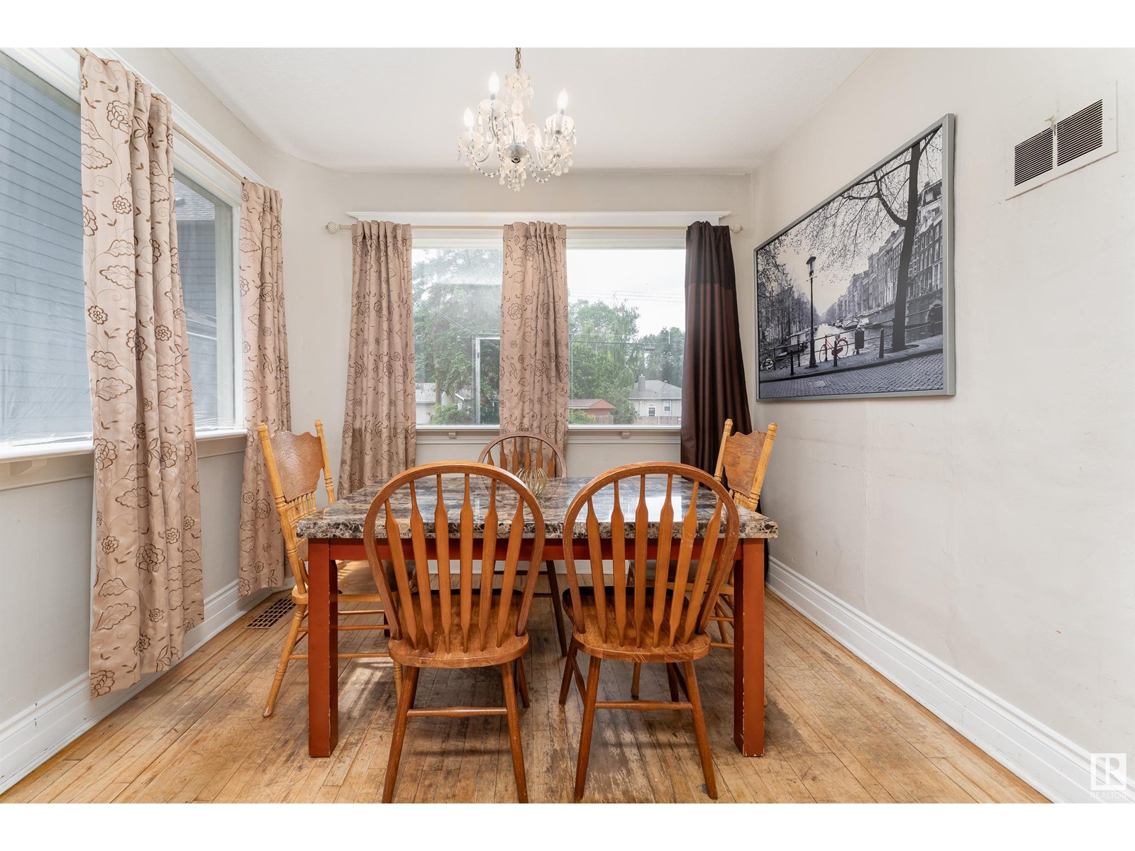 11406 66 ST NW
