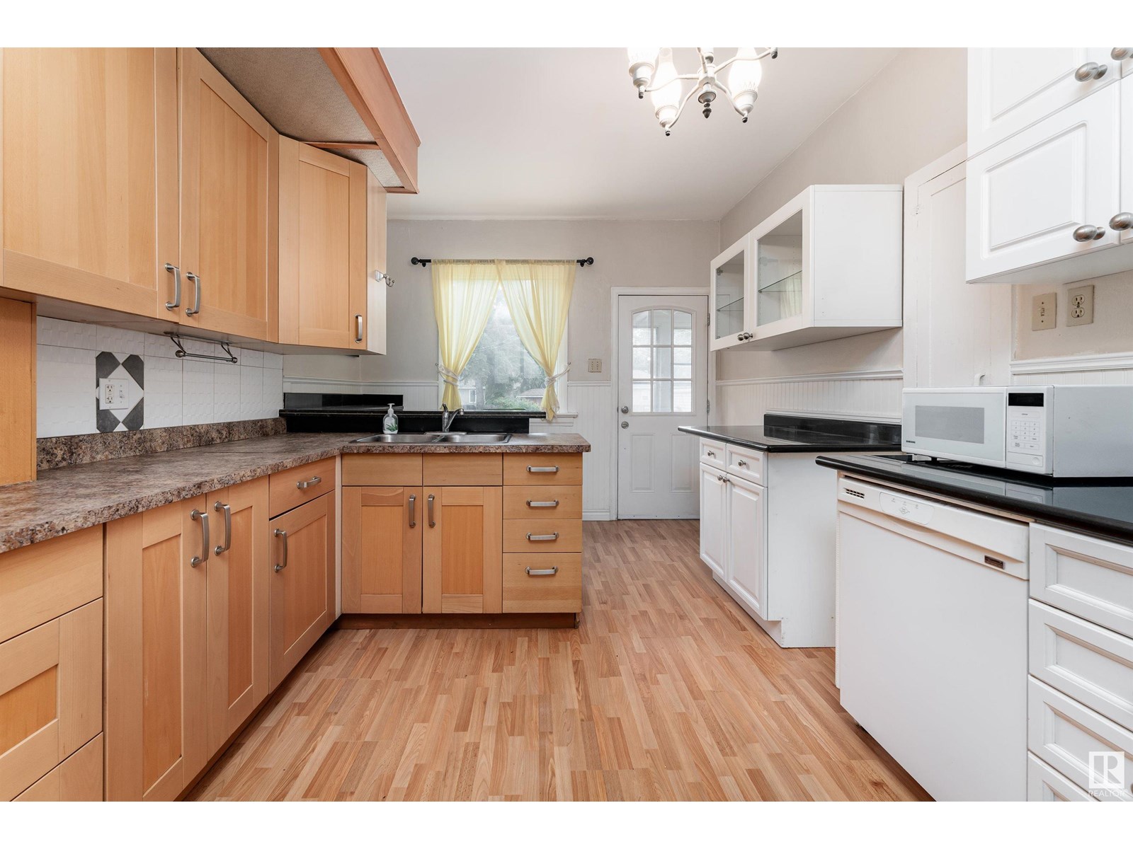 11406 66 ST NW