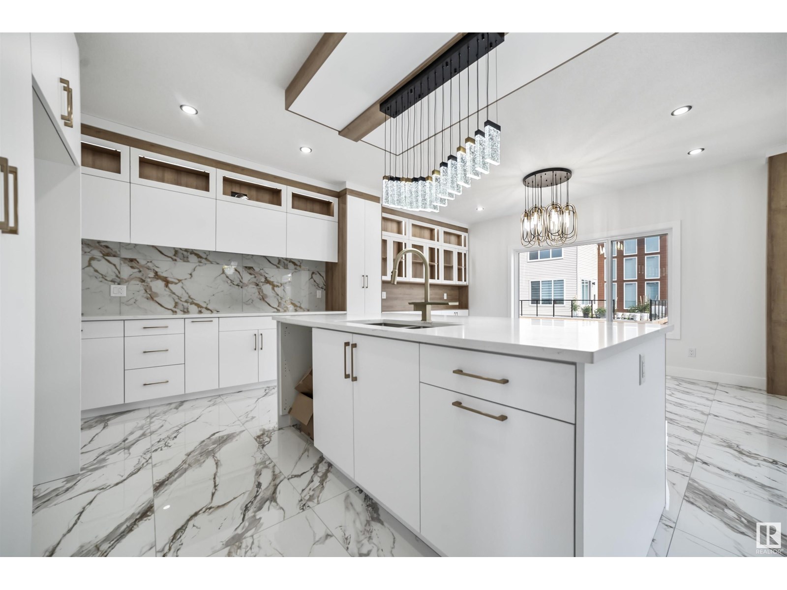 #6025 19 ST