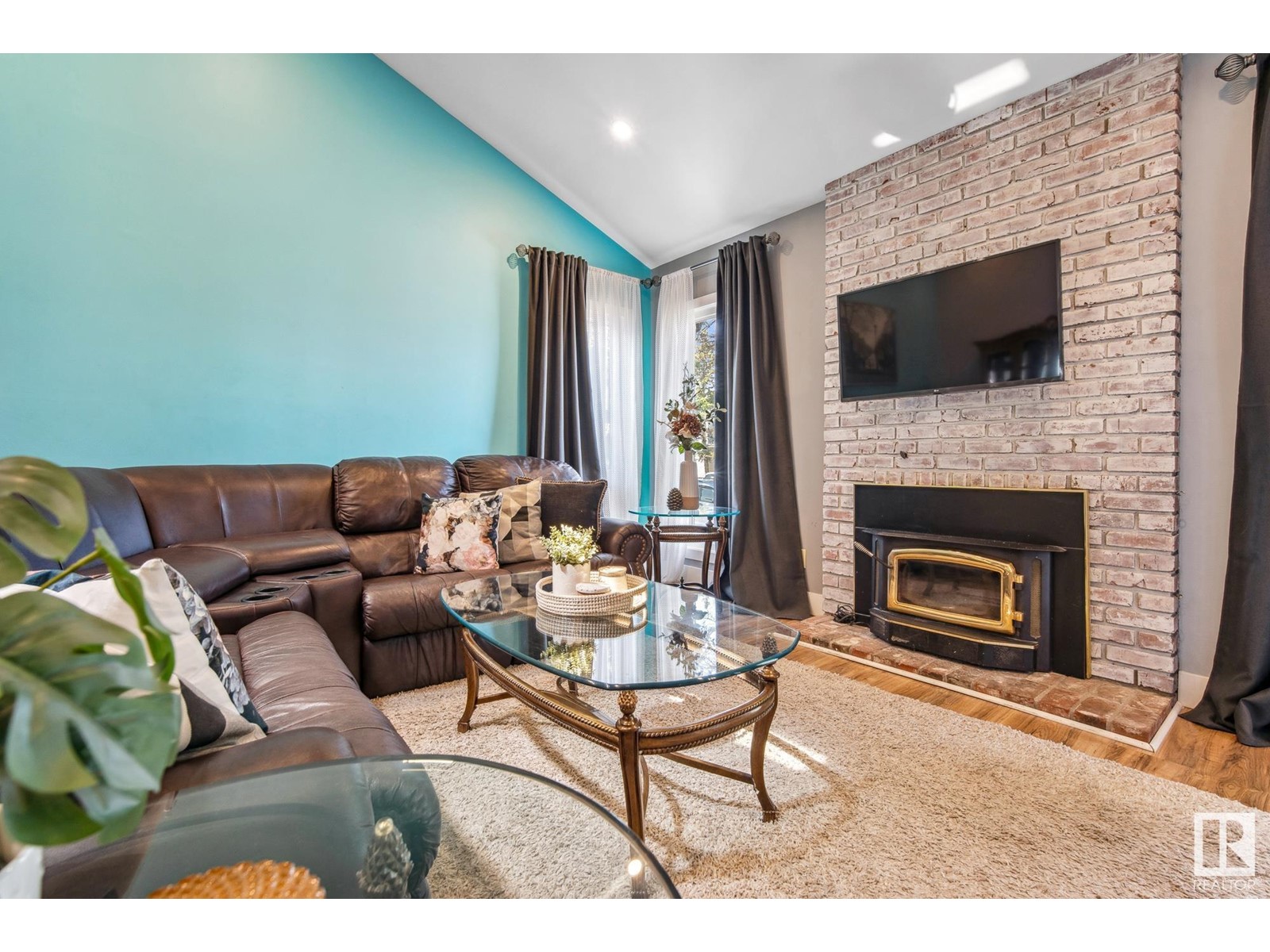 11519 141 AV NW