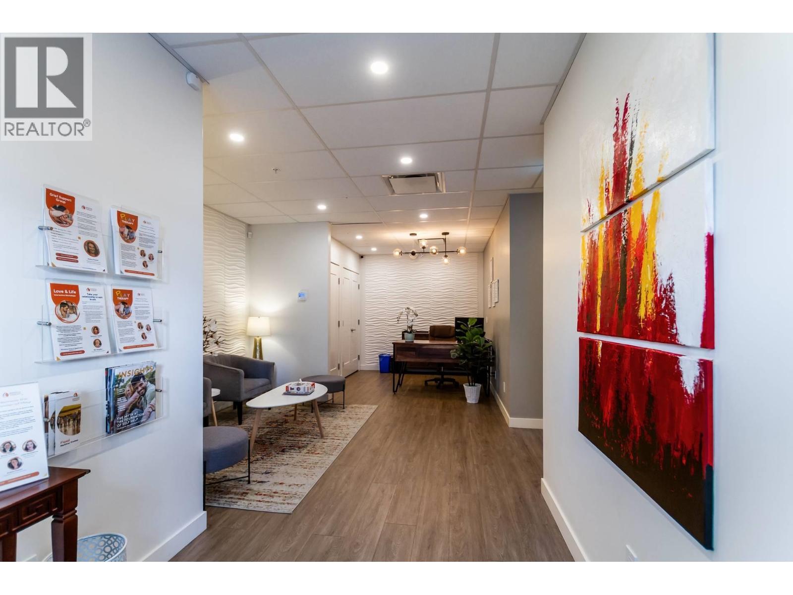 107 22335 MCINTOSH AVENUE