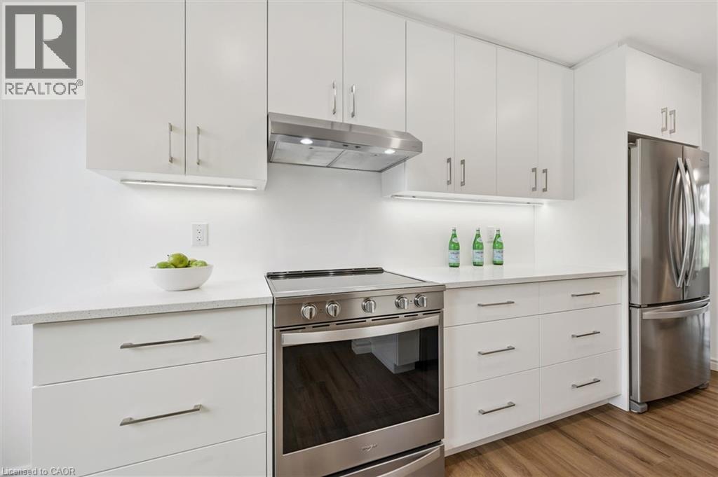 375 KINGSCOURT Drive Unit# 27