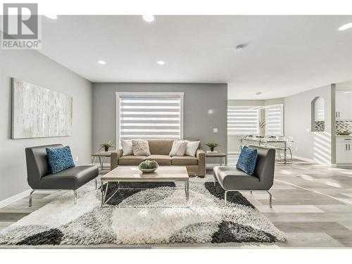 44 Del Ray Close NE