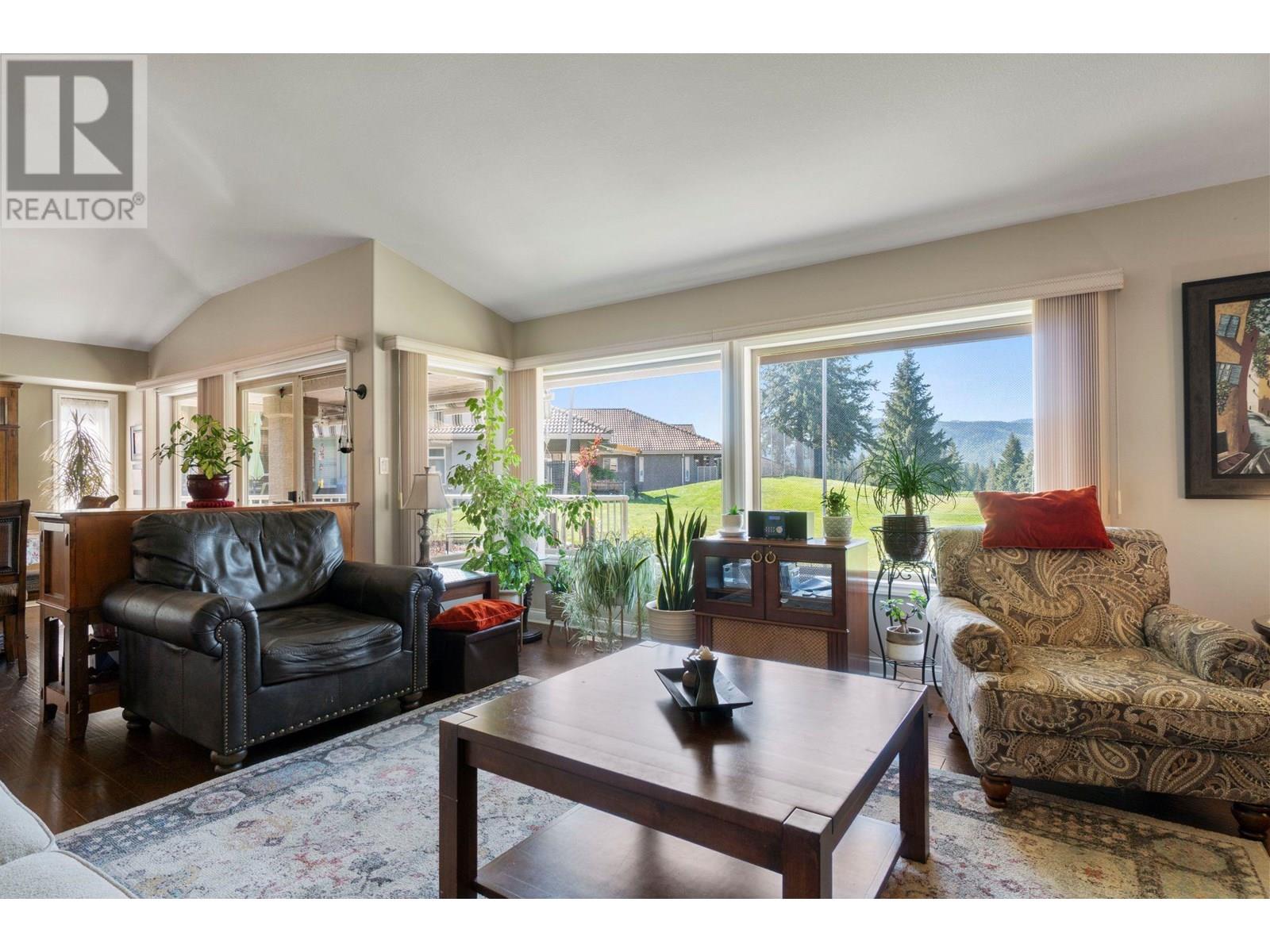 2550 Golf Course Drive Unit# 11