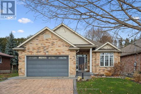 60A EASTVIEW ROAD Guelph (Grange Road) ON N1E1Z6