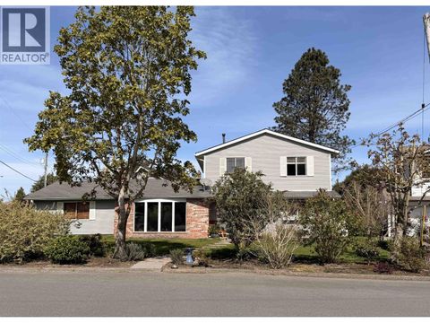 5463 50 AVENUE Ladner BC V4K2A1