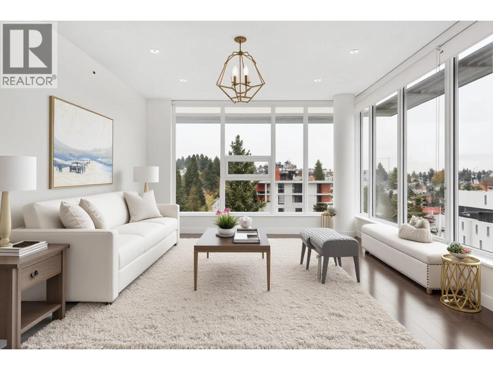 902 4083 CAMBIE STREET