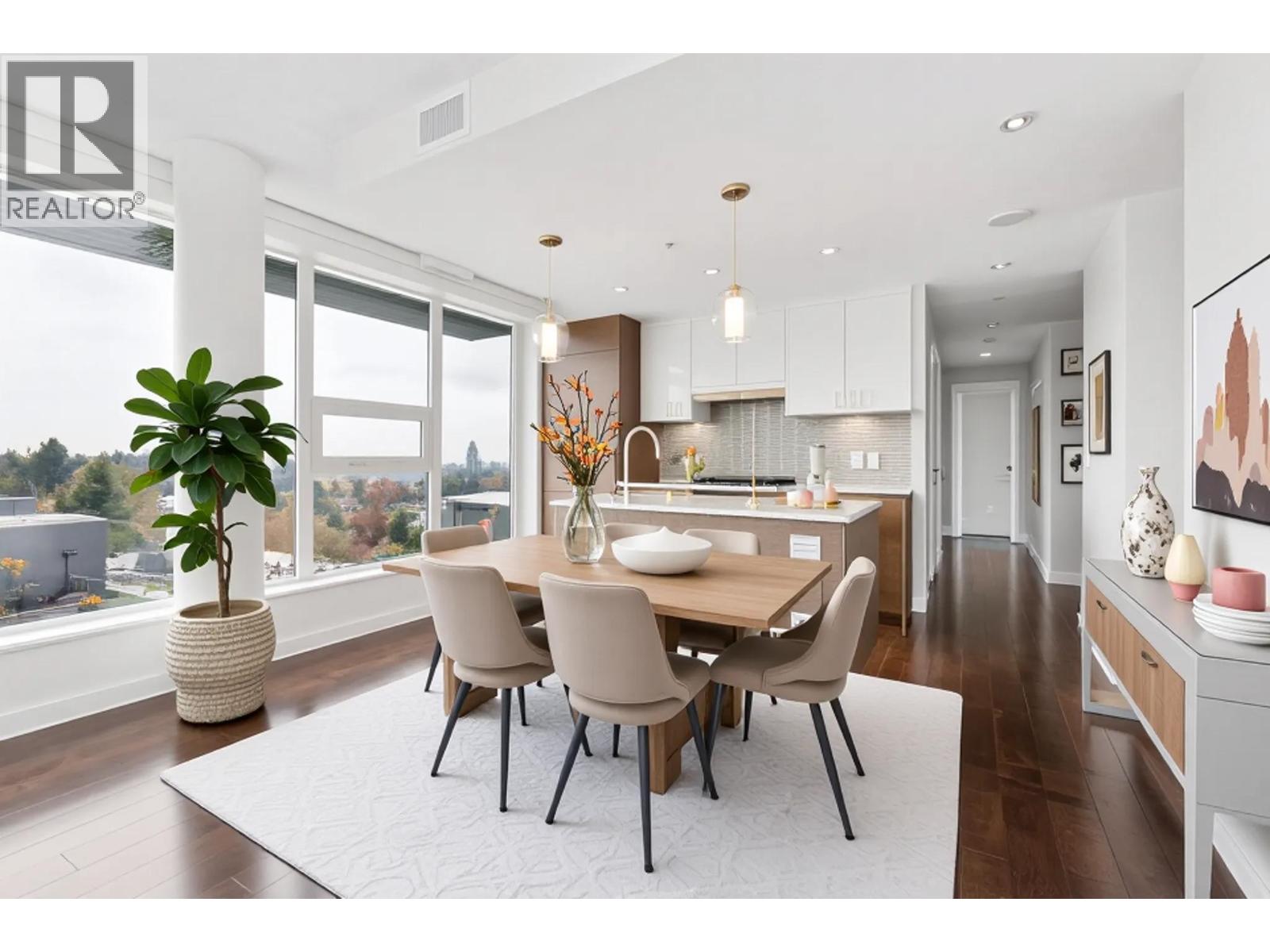 902 4083 CAMBIE STREET