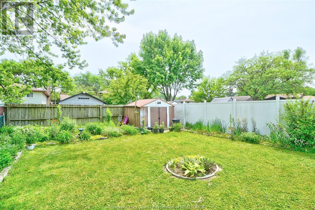3196 ELMWOOD CRESCENT
