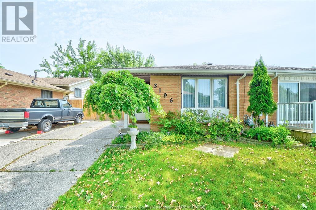 3196 ELMWOOD CRESCENT