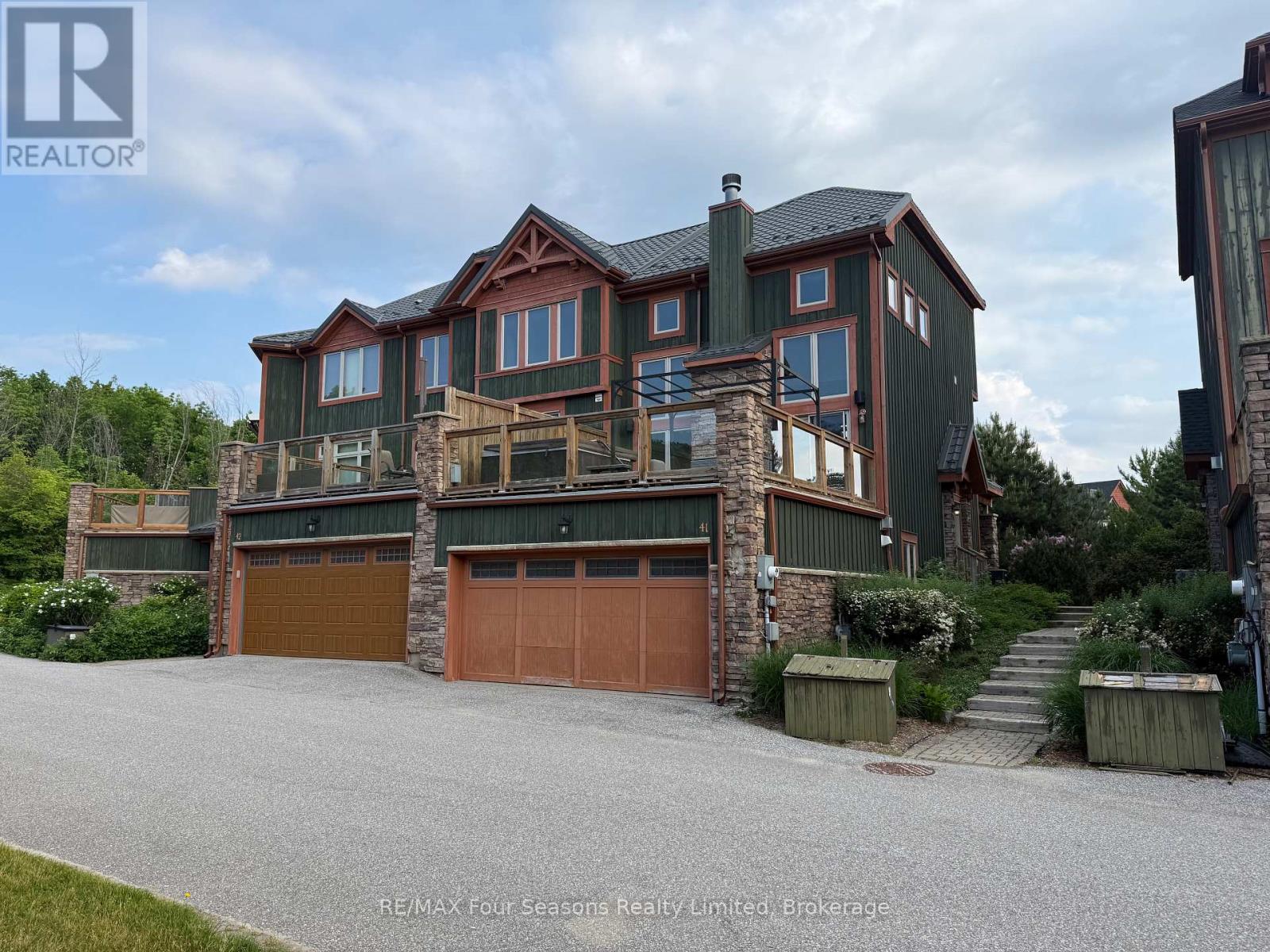 41 - 214 BLUESKI GEORGE CRESCENT