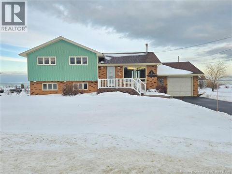 627 Pincipale Pointe-Verte NB E8J2P7