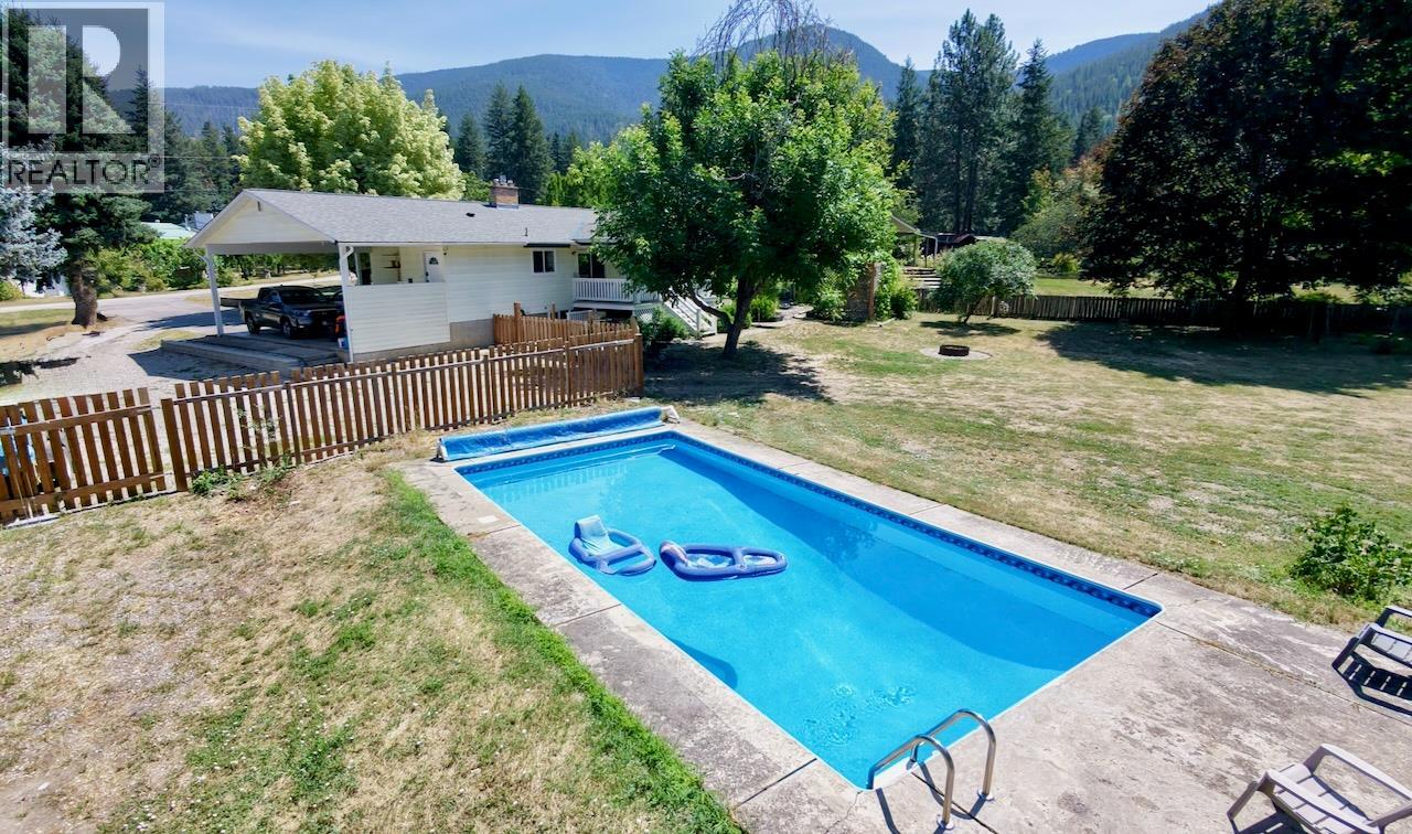 3467 Lockhart Crescent