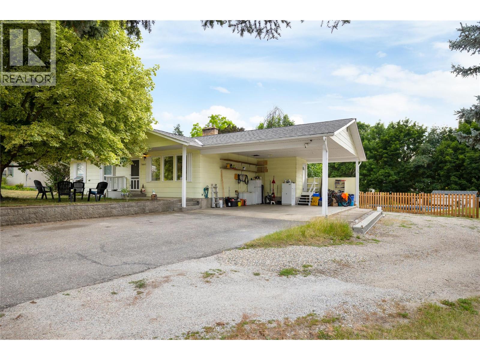 3467 Lockhart Crescent