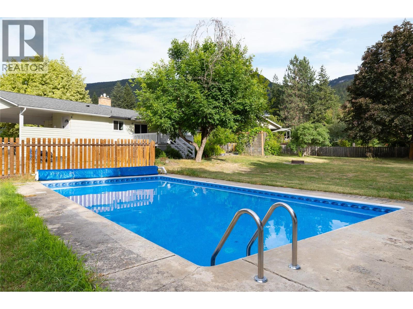 3467 Lockhart Crescent