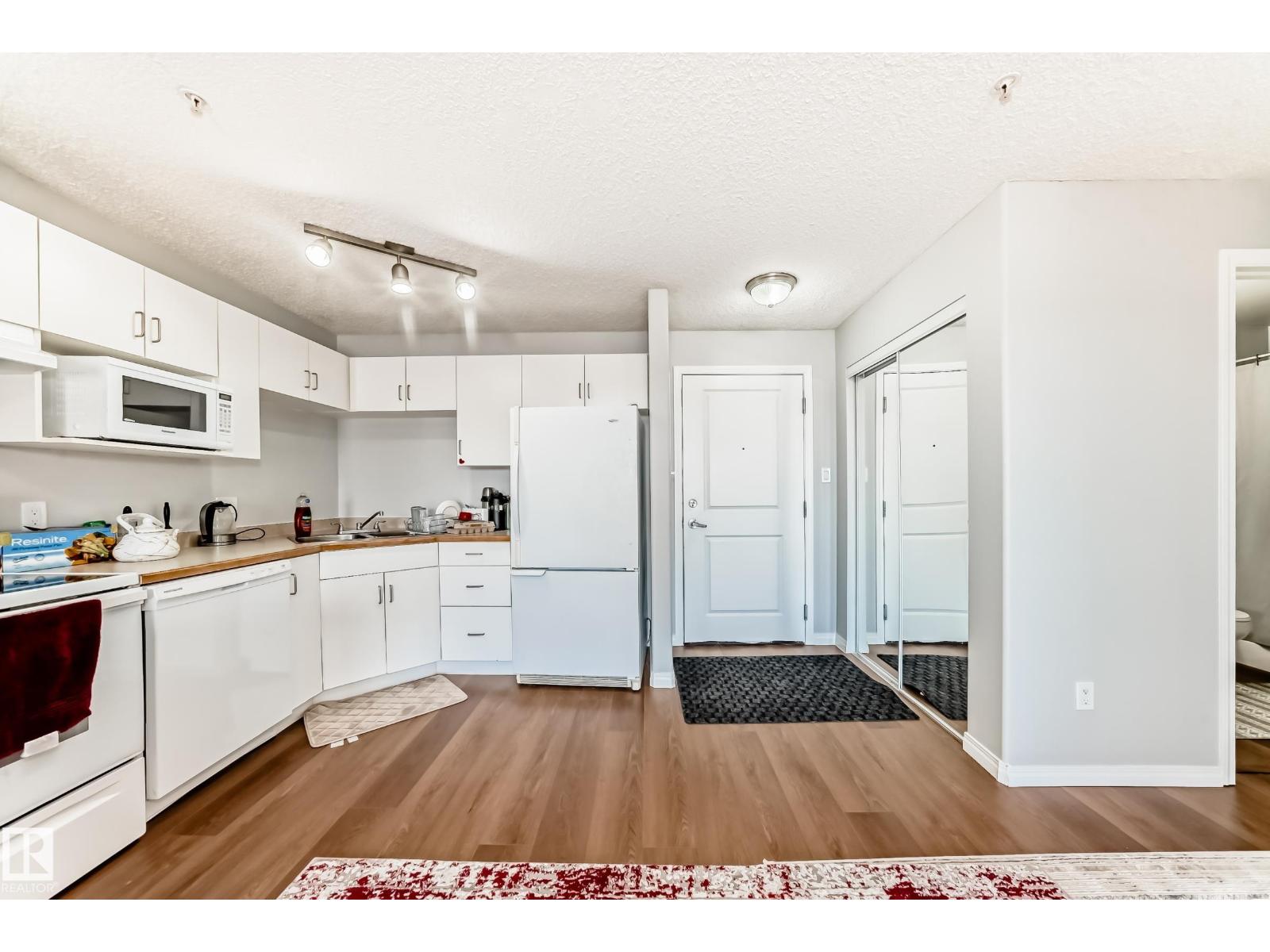 #427 11325 83 ST NW NW