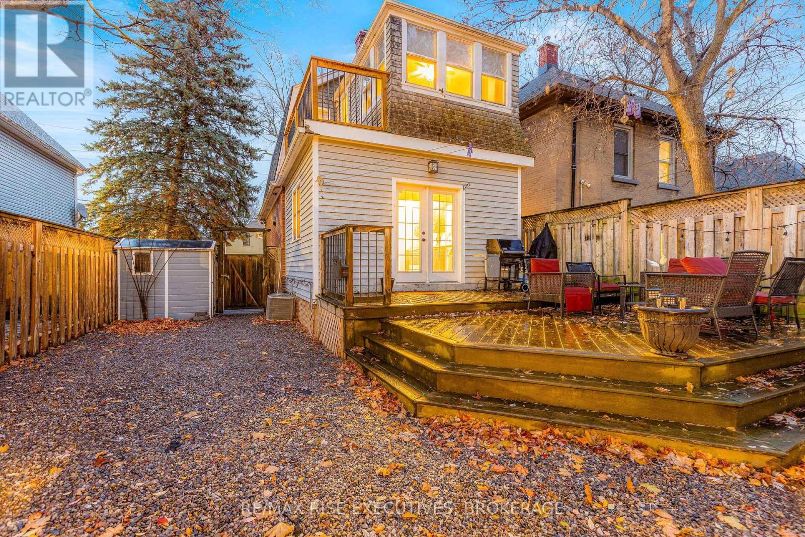 570 FRONTENAC STREET