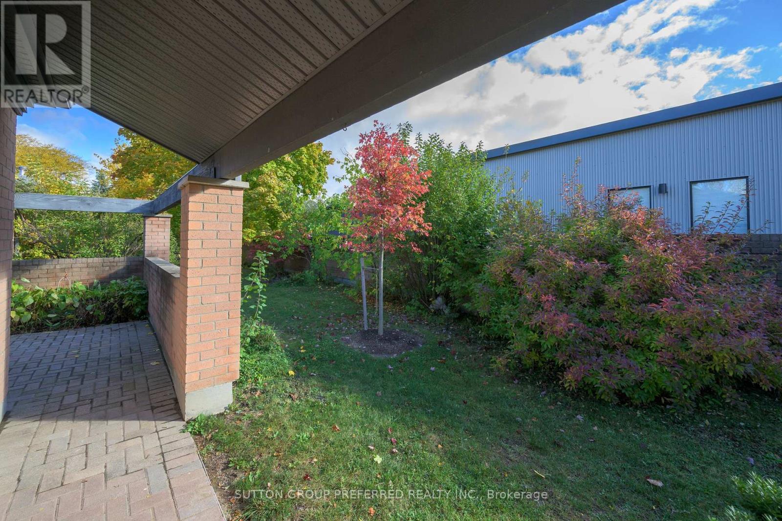 51 - 50 FIDDLERS GREEN ROAD