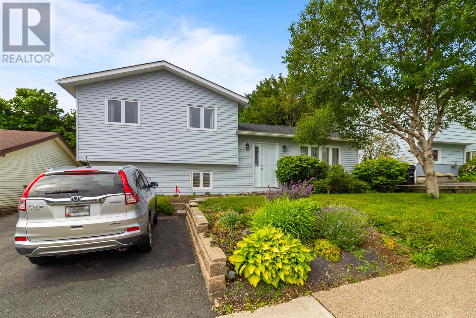 7 Tamarack Street