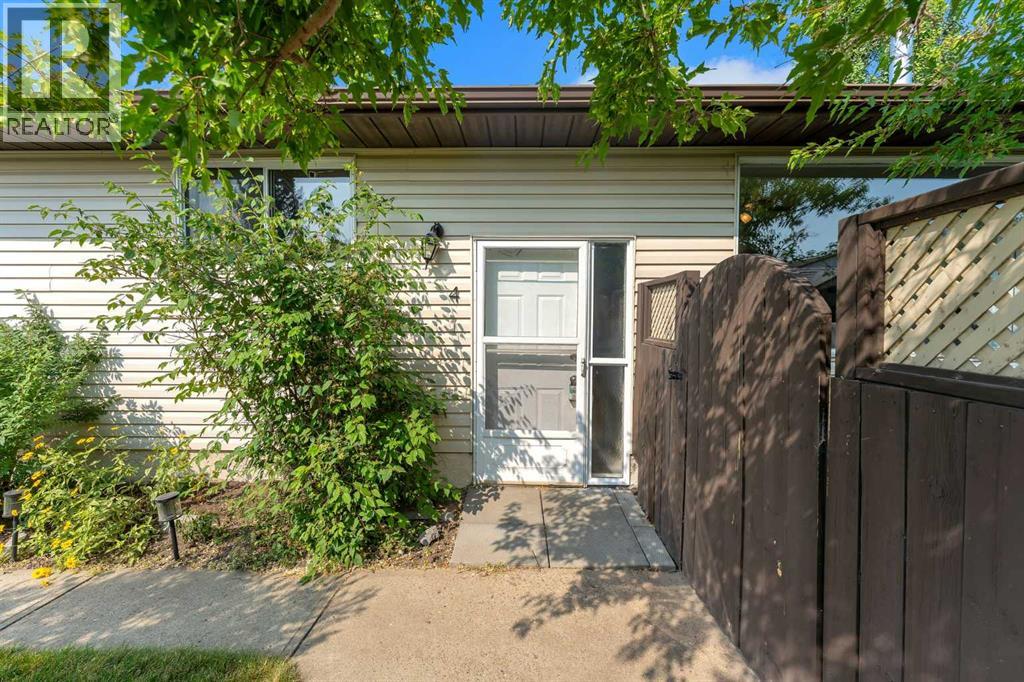 4 Big Springs Green SE