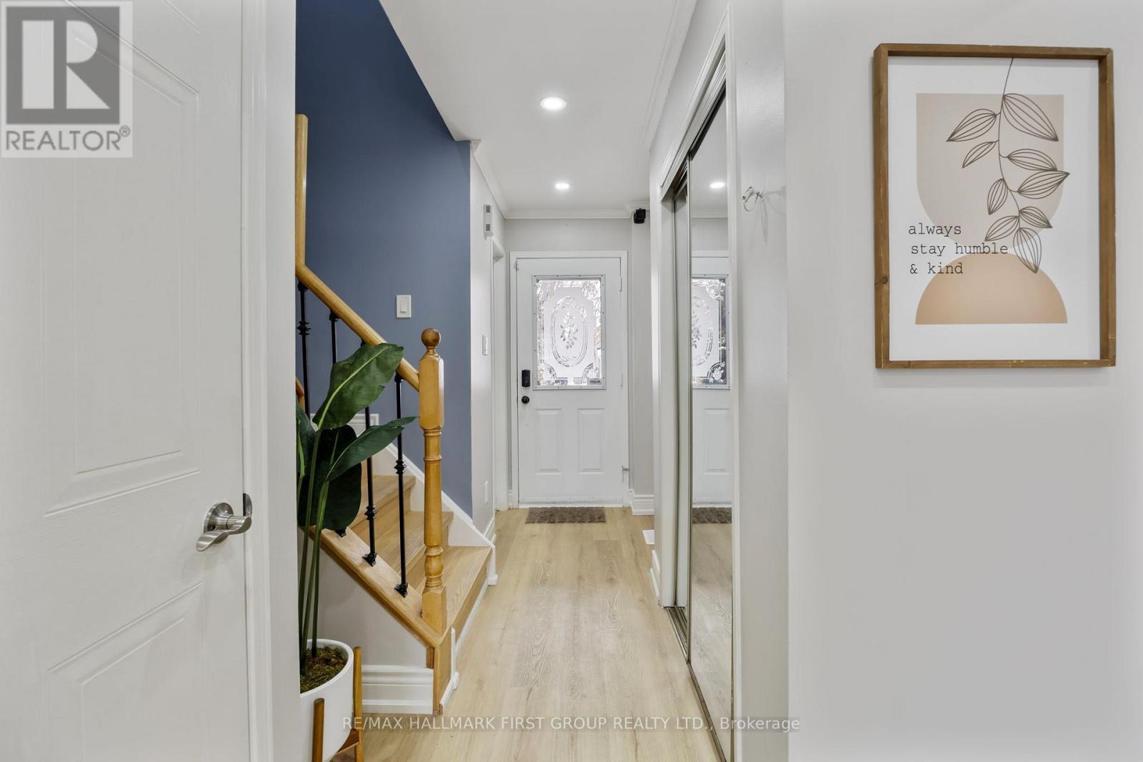 27 MCCULLOCK CRESCENT