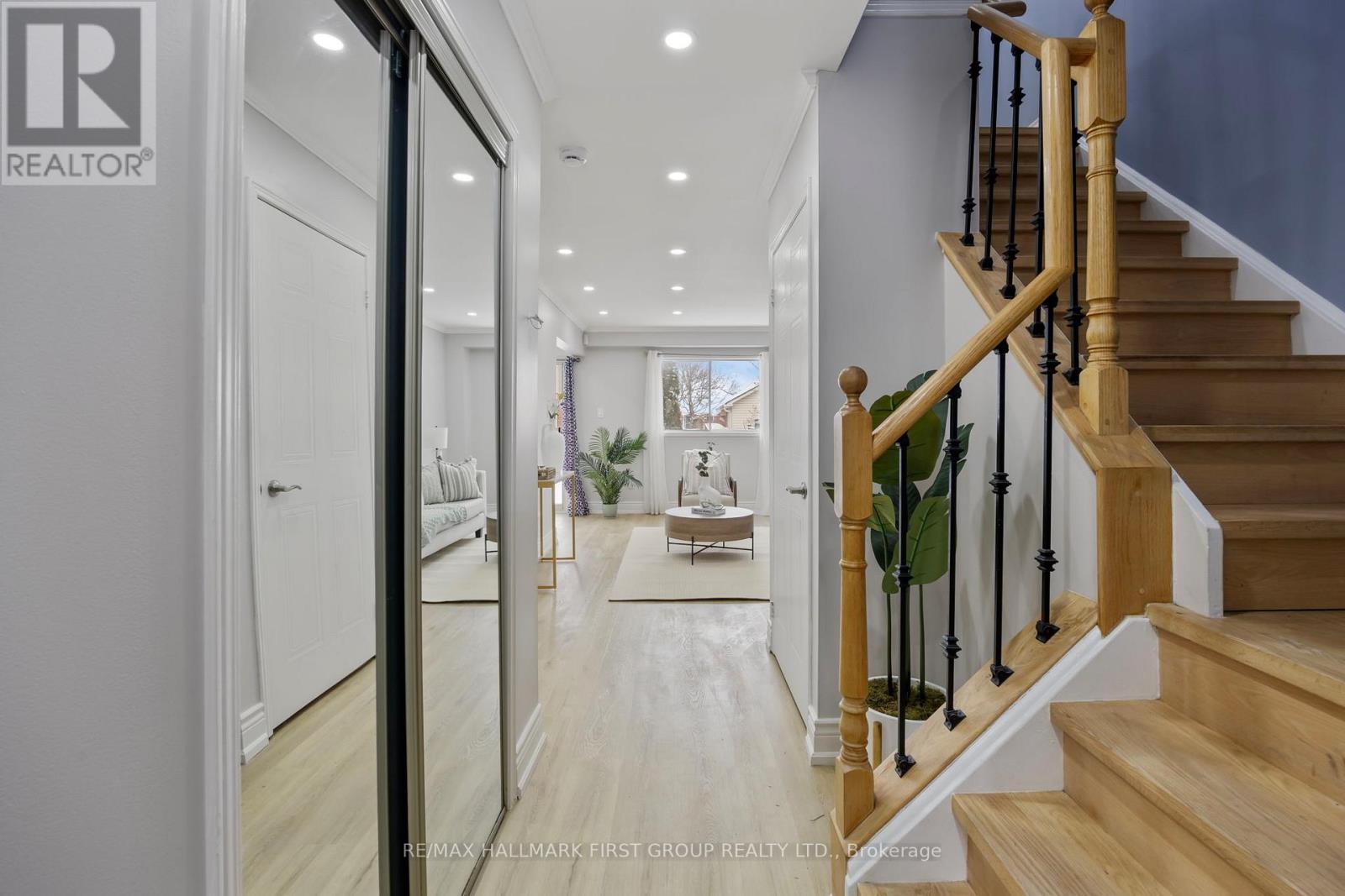 27 MCCULLOCK CRESCENT