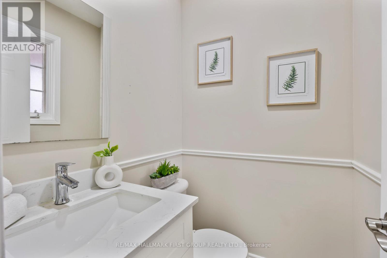 27 MCCULLOCK CRESCENT