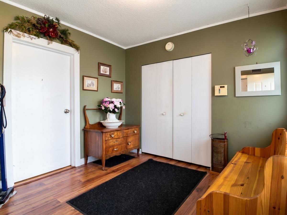 2506 WILDING CRESCENT