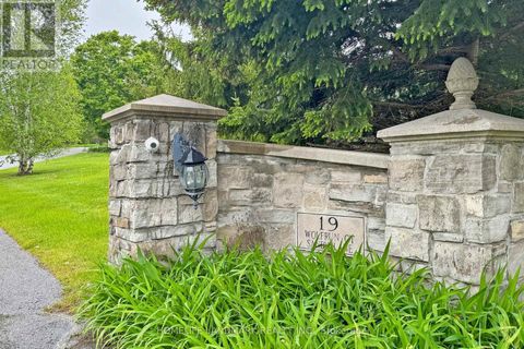 19 WOLF RUN COURT Whitchurch-Stouffville ON L4A2L4