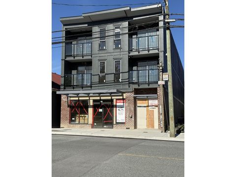 2549 MONTVUE AVENUE Abbotsford BC V2S3V2