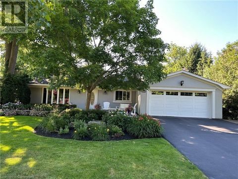 1554 VENETIA Drive Oakville ON L6L1K7