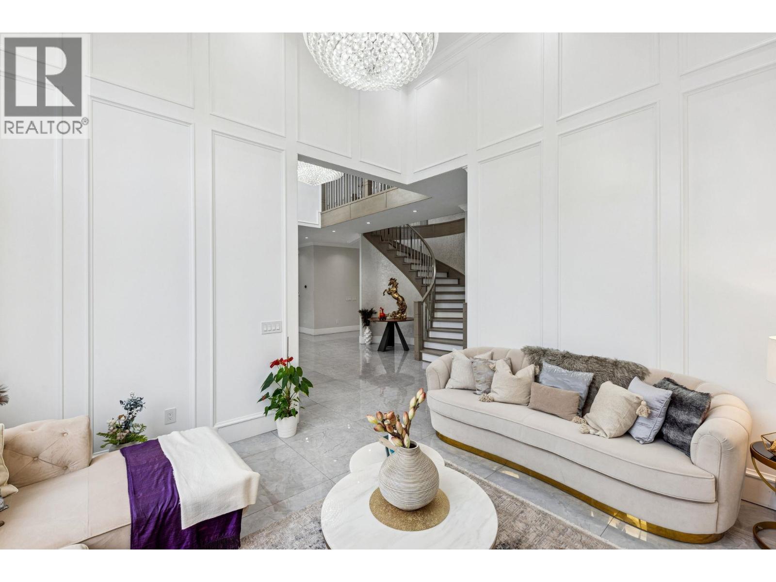 8580 CAMDEN CRESCENT