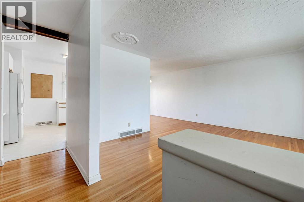 48 Westover Drive SW