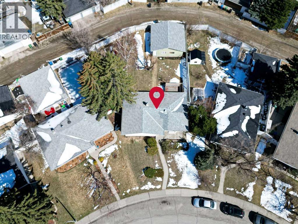 48 Westover Drive SW