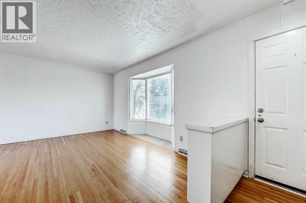 48 Westover Drive SW