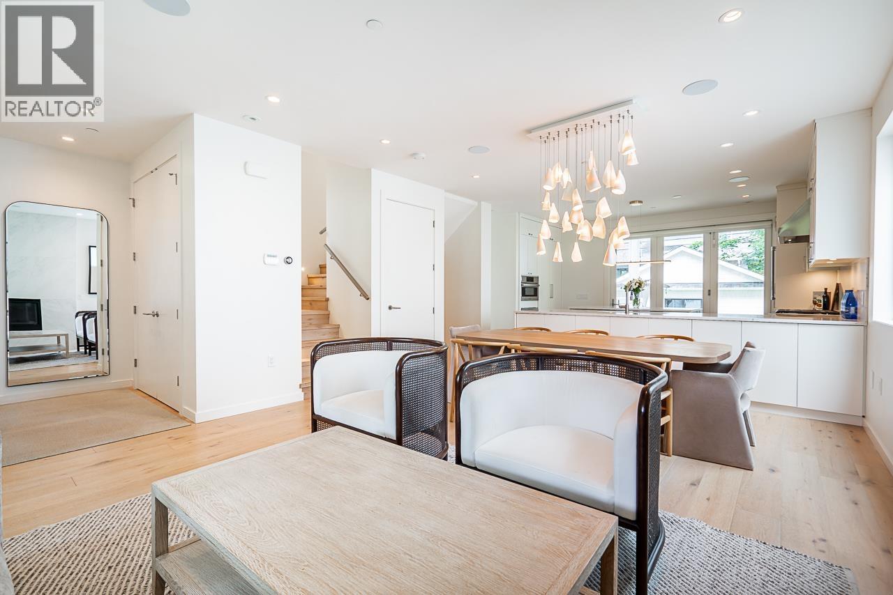 785 W 20TH AVENUE