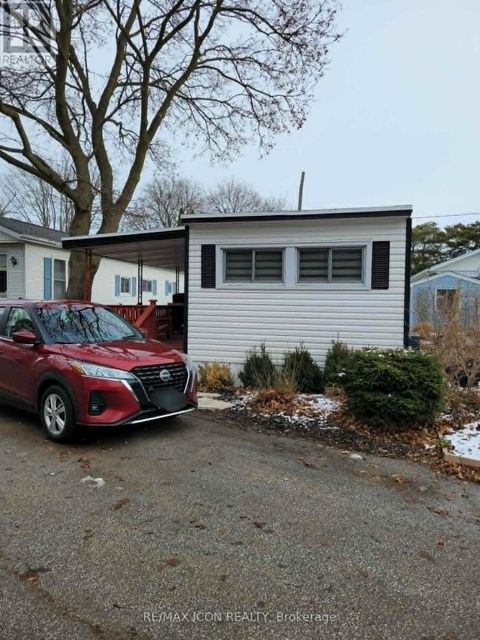 13 - 1940 LONDON LINE Sarnia ON N7V1B5