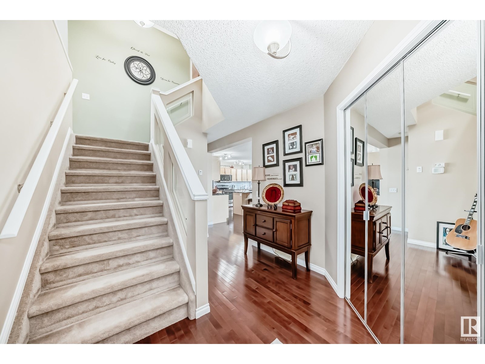 603 FOXTAIL LN