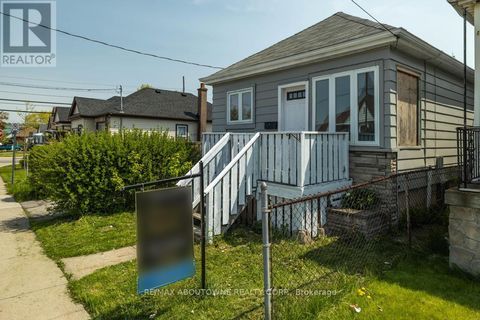 126 HARMONY AVENUE Hamilton (Homeside) ON L8H4Y3
