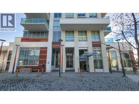 1302 1632 LIONS GATE LANE North Vancouver BC V7P0E2