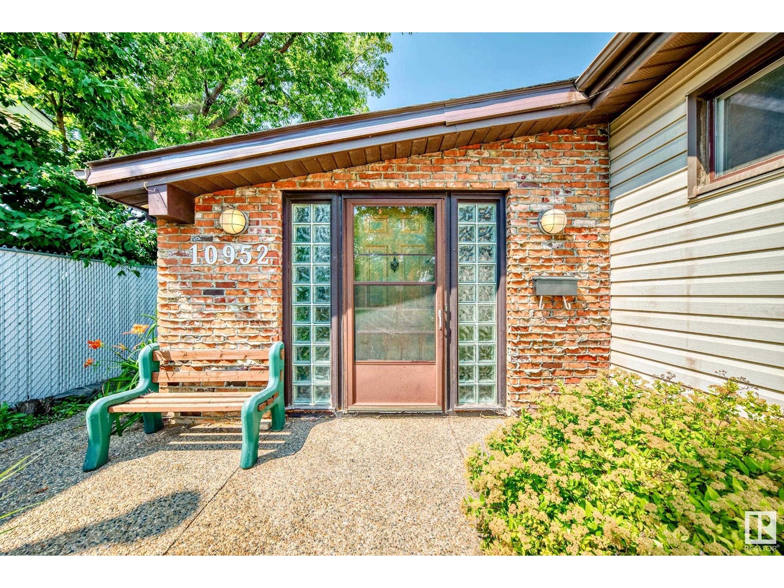 10952 157 ST NW